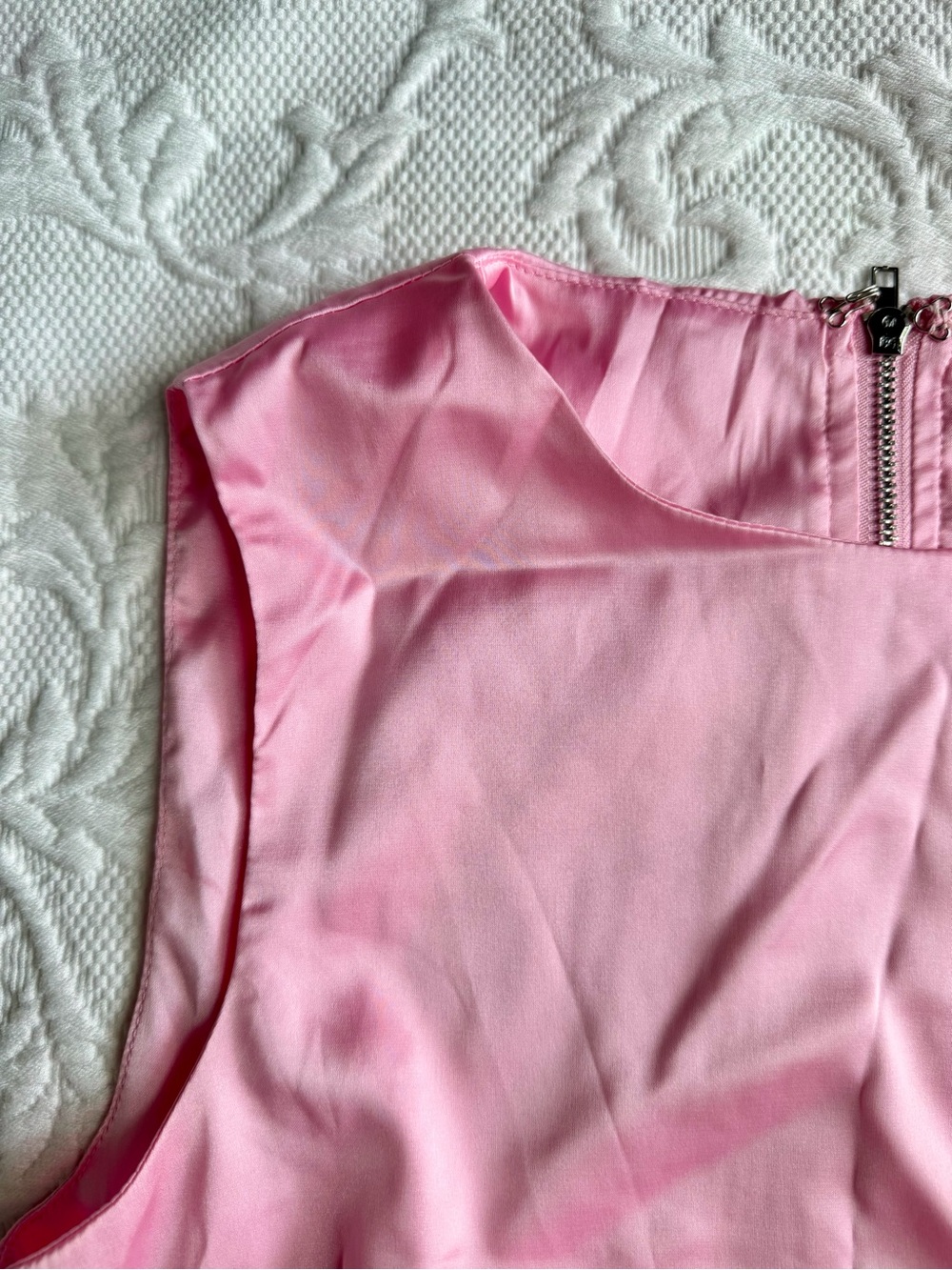 REVOLVE MORE TO COME PINK SATIN FEATHER TRIM CROP TOP XS - Picture 3 of 9